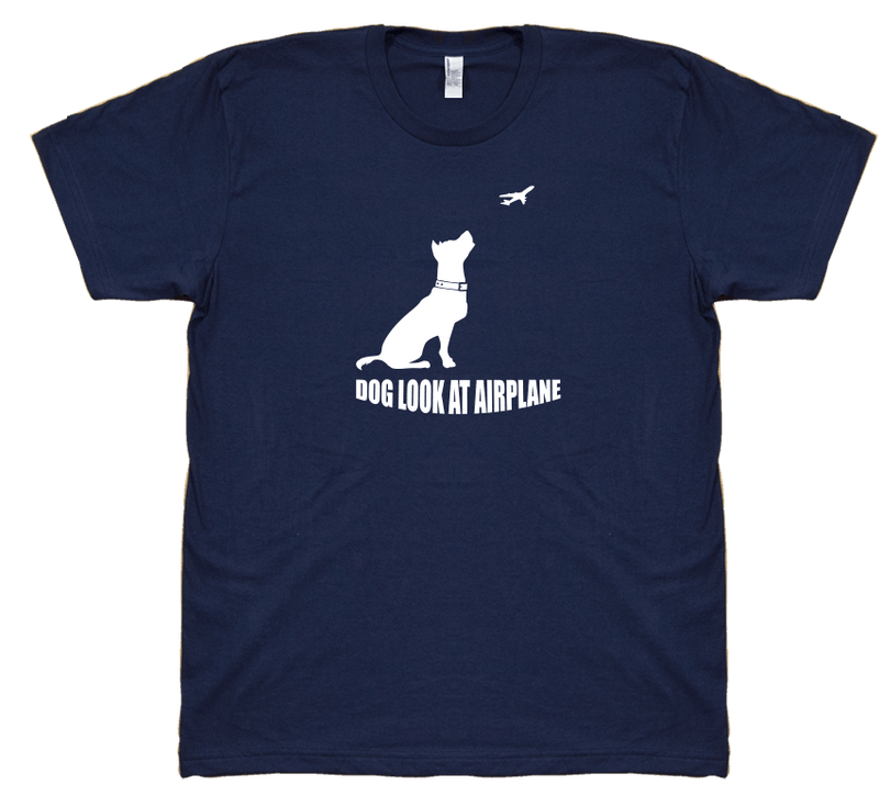 Dog Look at Airplane - T-shirt